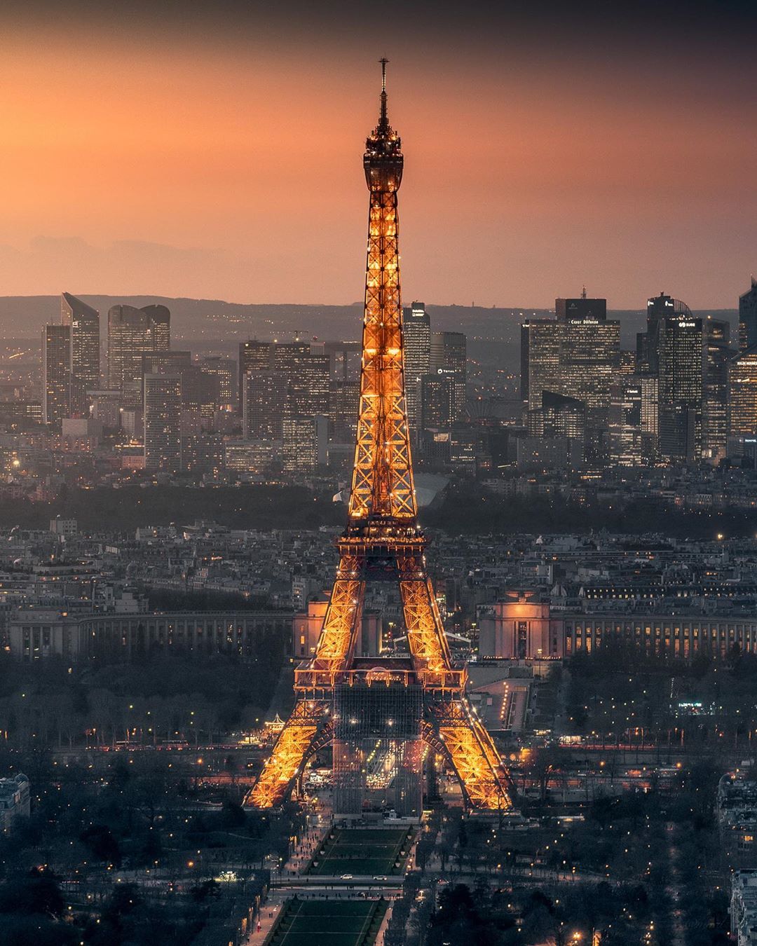 Paris, France - The Eiffel at dusk... - Picss Mine